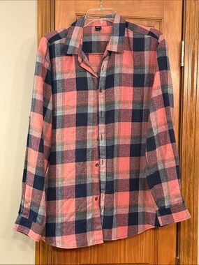 Men’s SHEIN Pink and Navy Plaid Button-Down Shirt